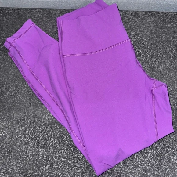 Lululemon MATCHING SET Bubblegum Pink Halter Bra and Leggings Sz 8 - Picture 8 of 9